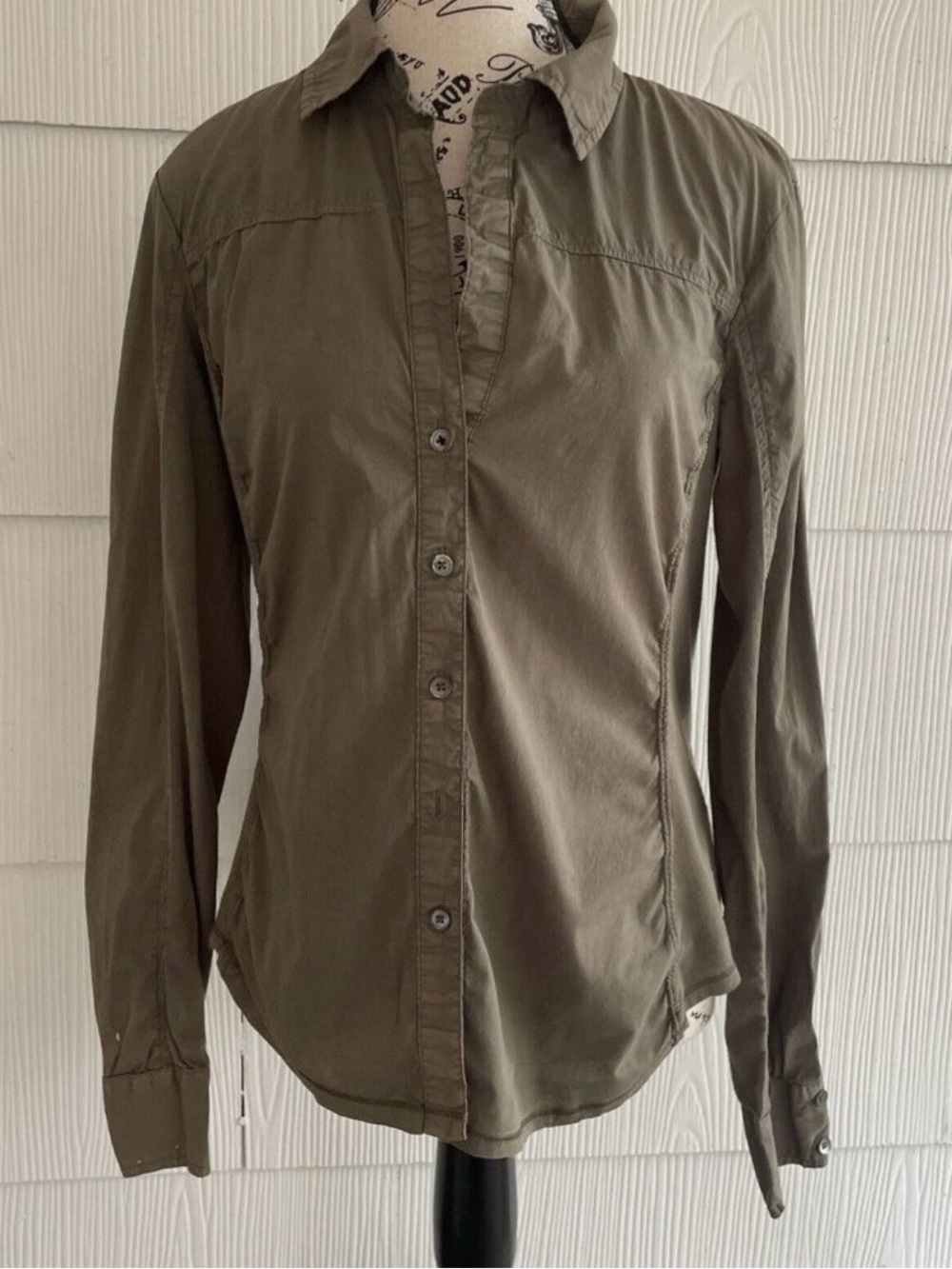 JAMES PERSE Olive Green Long Sleeve Contrast Ribbed Side Shirt - Women's Sz 3
